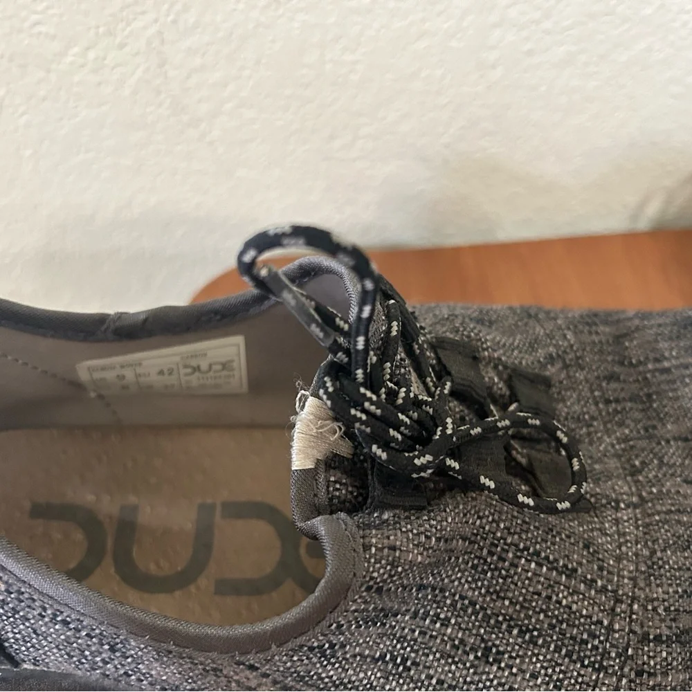 Hey Dude Renova Stretch Sneaker Carbon Black Gray Men's Slip-On Sneakers Size 9